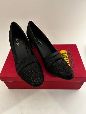 Vaneli Deirdre Black Print Pumps – Size 8 – NIB